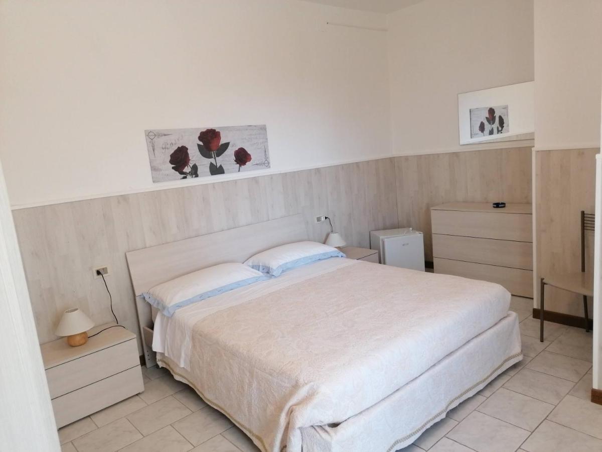 Camere Da Anna Maria Асизи Екстериор снимка